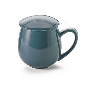 tamnozelena šalica sa cjedilom